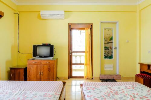 Adinda Beach Hotel And Villa