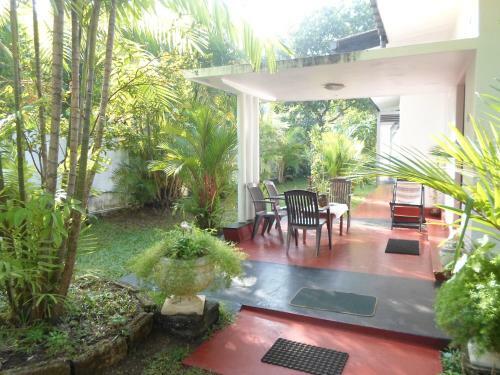 Bed & Breakfast Indrani Inn Tourist Rest
