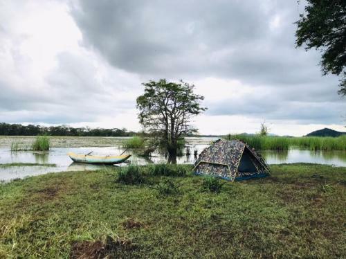 Elephant Lake