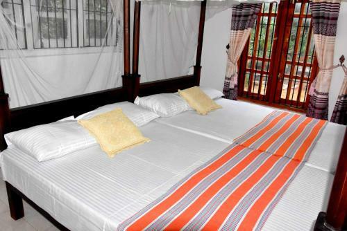 Hostal Royal Views Residence