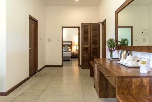 Hotel Earl's Rajarata