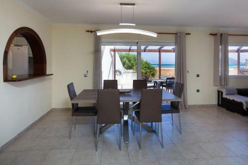 El Castillito, Beachfront Villa