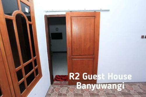 Hostal R2 Guest House