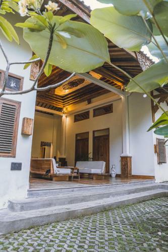 Adara Homestay