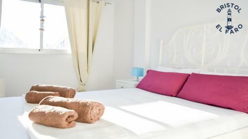 Apartamento Digital Bristol El Faro - Wifi Free & Pool - 3 Persons