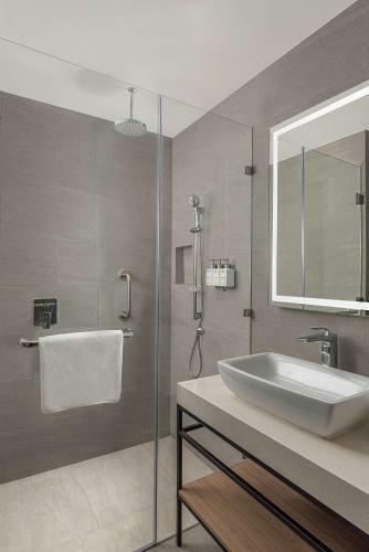 Hotel Park Inn By Radisson Bacolod