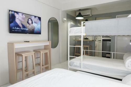 Dragonfly Apartments And Transient House
