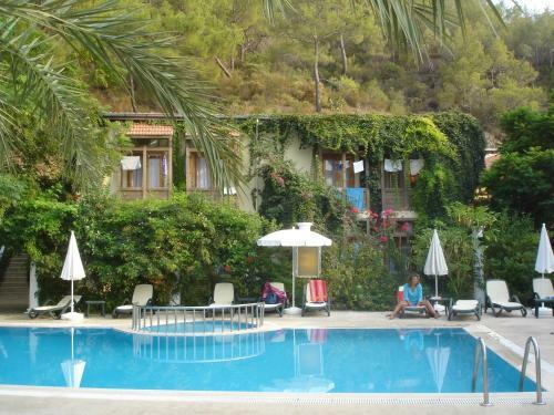 Ford Hotel