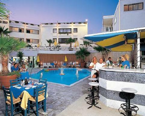Kassavetis Studios & Apartments