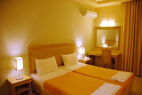 Glyfada Beach Hotel