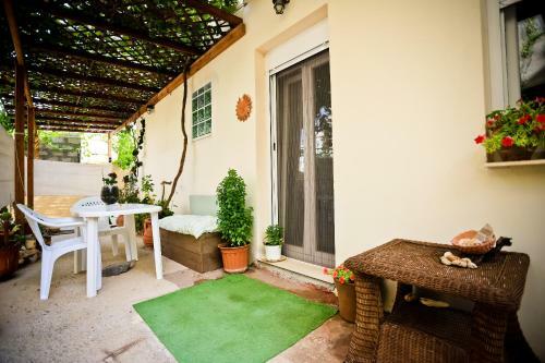 Apartment Home