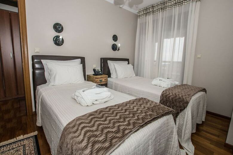 Evmorfes Villas