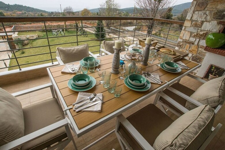 Evmorfes Villas