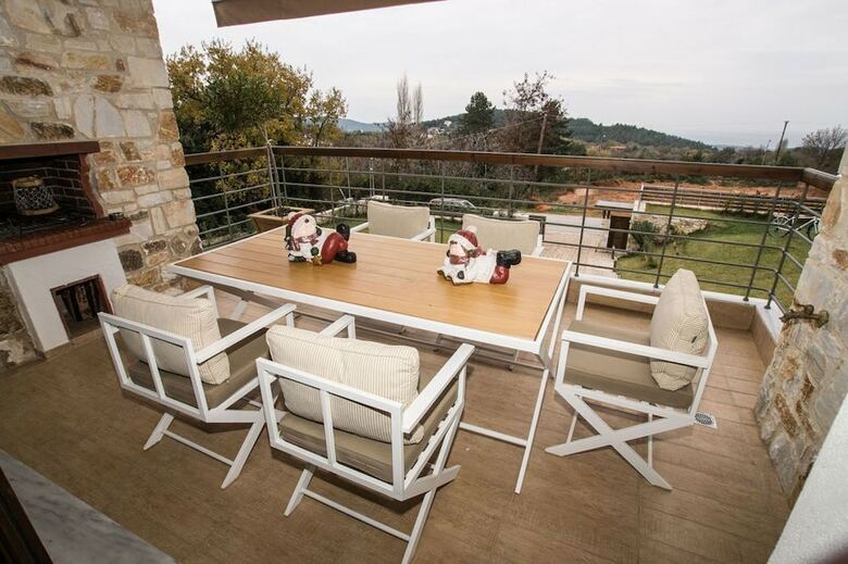 Evmorfes Villas