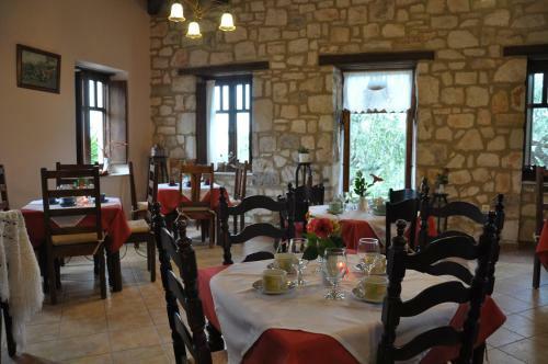 Hostal Anatoli Labreon