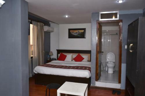 Bed & Breakfast Manaslu Home