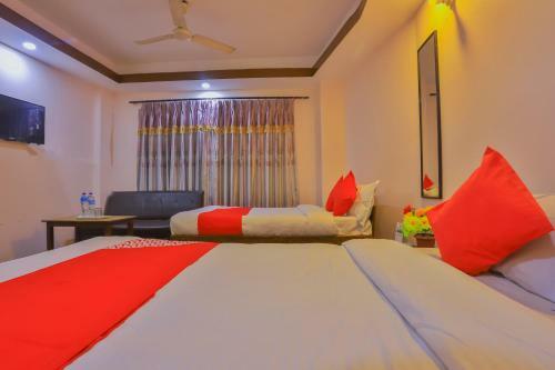 Oyo 656 Hotel Shree Guru