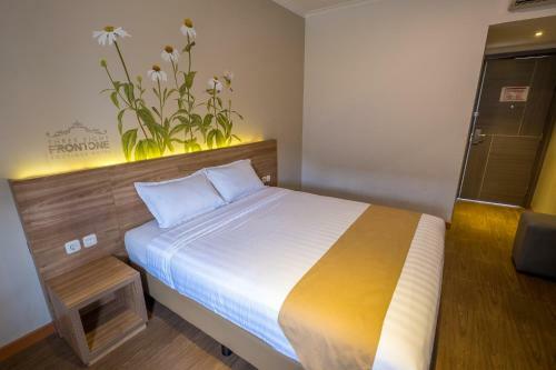 Hotel Three Eight Front One Boutique Batu Malang