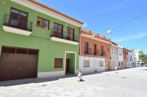 The Green Townhouse In Denia Centre