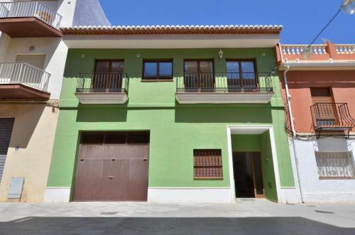The Green Townhouse In Denia Centre