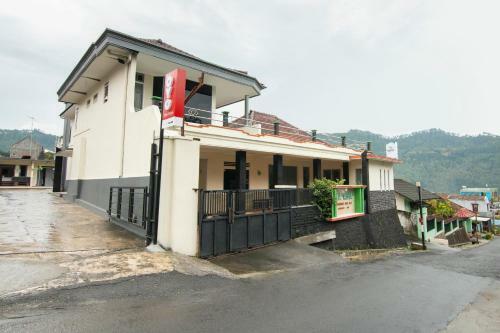 Hotel Oyo 3210 Villa Aisya