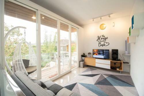 Villa White House