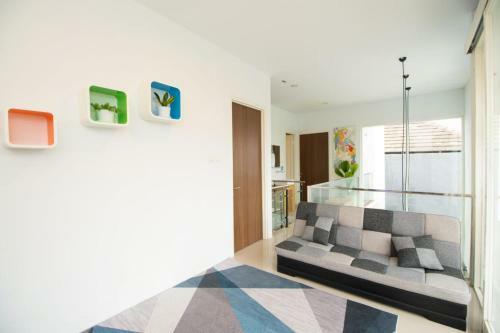 Villa White House