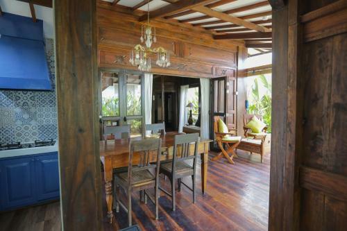 Villa Cabin 2