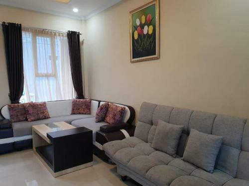 Villa Batu Malang 1