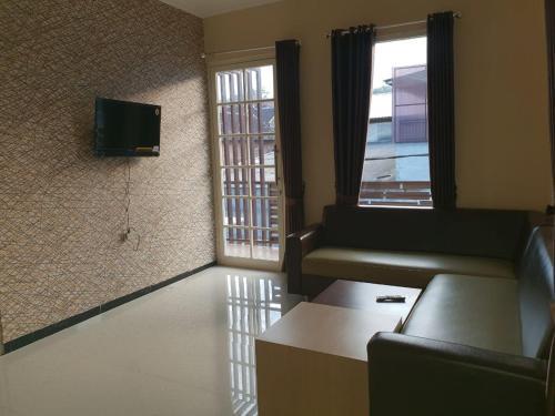 Villa Batu Malang 1