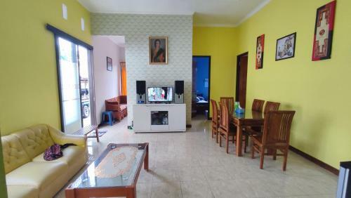 Ra Villa