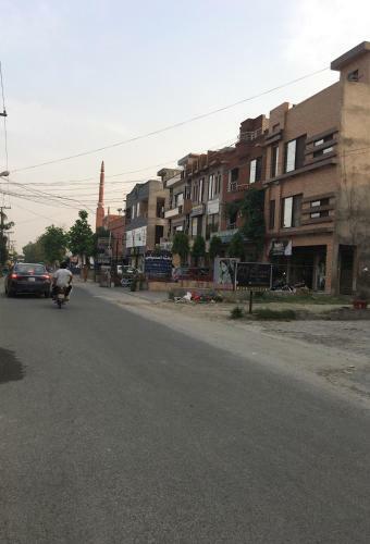 Apartment Near Shaukat Khanum