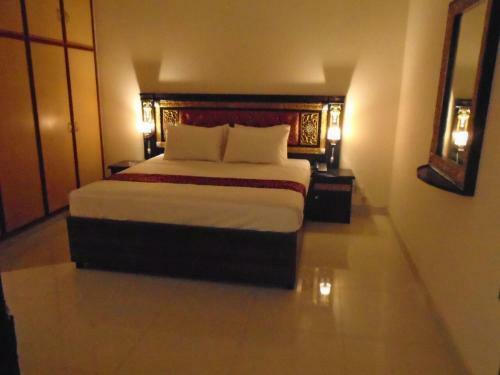 Lotus 1 Hotel