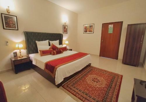 Hostal Hotel Gulberg Grand