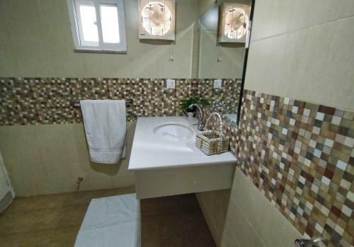 Hostal Hotel Gulberg Grand