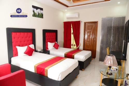 Hotel Deluxe Johar Town Lahore