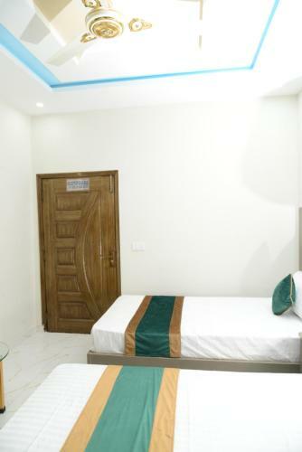 Hotel Deluxe Johar Town Lahore