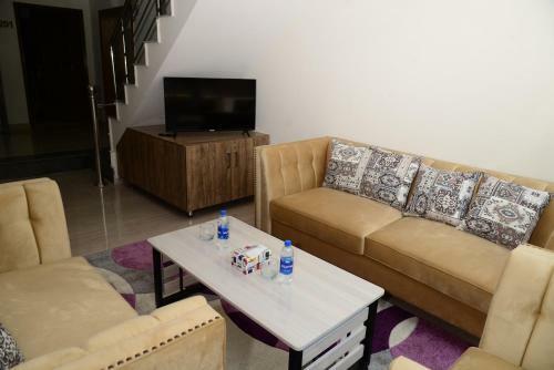 Hotel Deluxe Johar Town Lahore