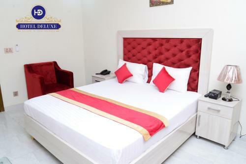 Hotel Deluxe Johar Town Lahore
