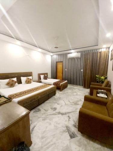 Hotel Pakeeza One