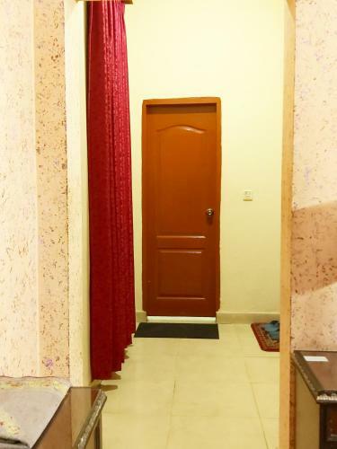 Hostal New Pakeeza Hotel