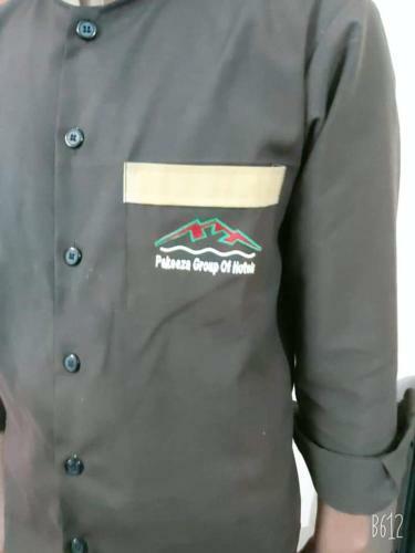 Hostal New Pakeeza Hotel