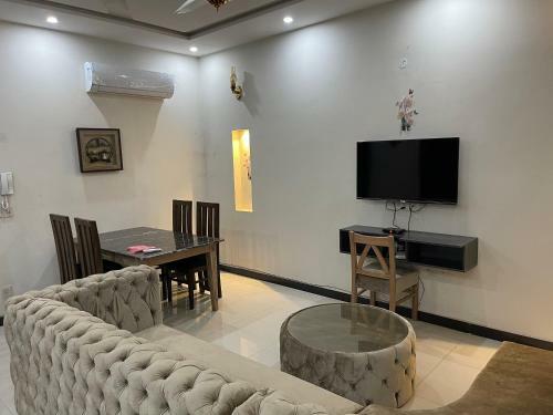 2 Bed New Corner Apartment