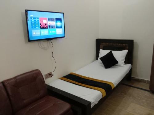 Second Home Hotel Lahore