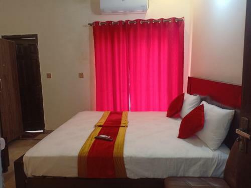 Second Home Hotel Lahore