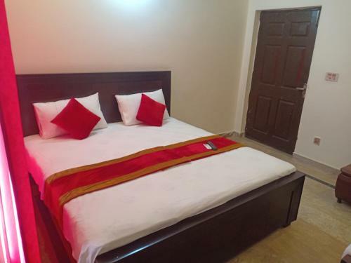Second Home Hotel Lahore