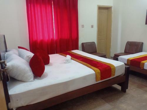 Second Home Hotel Lahore