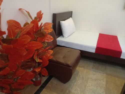 Second Home Hotel Lahore