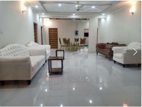 Hostal Sitara Hotel