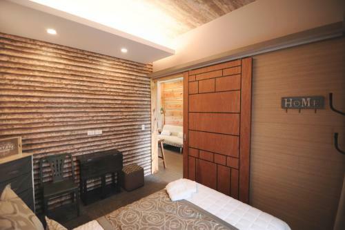 Hotel Pine Breeze Cottages
